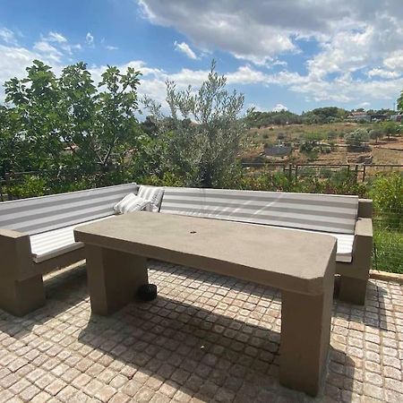 Апартаменты Summer House With A Pool Near Sea, Port & Airport Рафина Экстерьер фото
